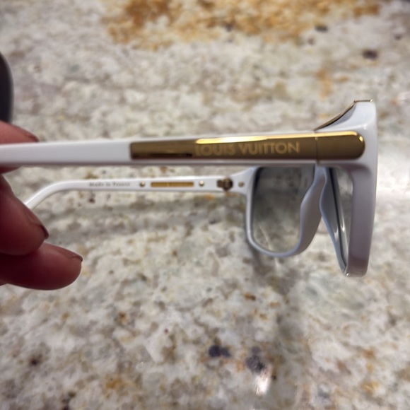 Vintage Louis Vuitton sunglasses - Picture 6 of 7
